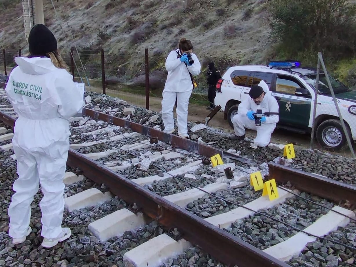 La investigación del siniestro de Adamuz apunta a una rotura de la vía