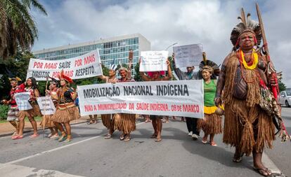 Mobilização dos povos Pataxó, Tupinambá e Pataxó Hã-Hã-Hãe contra a municipalização da saúde indígena, em Brasília.