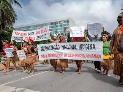 Mobilização dos povos Pataxó, Tupinambá e Pataxó Hã-Hã-Hãe contra a municipalização da saúde indígena, em Brasília.