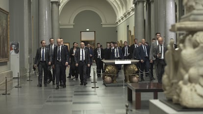 Entrada a la cena de gala de la OTAN en el museo del Prado, en una imagen del documental.