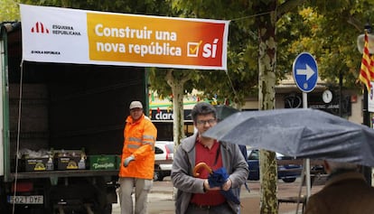 Una pancarta del referèndum a Solsona.