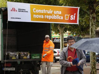 Una pancarta por el refer&eacute;ndum en Solsona (Lleida).