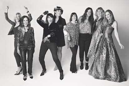 De izda. a dcha: Marta Robles, Rosalía Cogollo, Mabel Lozano, Rossy de Palma, Charo Izquierdo, Kaliah Garzón, Carmen Valiño y Amaya San Gil.