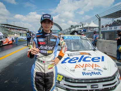 El piloto Federico Gutiérrez, antes de una carrera de Nascar en Monterrey, a finales de 2021.