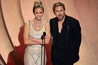 Emily Blunt y Ryan Gosling, durante la 96 edición de los Oscars.