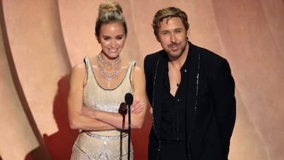 Emily Blunt y Ryan Gosling, durante la 96 edición de los Oscars.