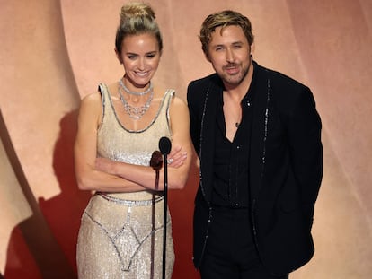 Emily Blunt y Ryan Gosling, durante la 96 edición de los Oscars.