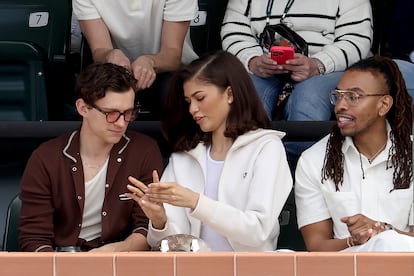 Zendaya asistió a la final masculina entre Carlos Alcaraz y Daniil Medvedev junto a su pareja, el actor Tom Holland.