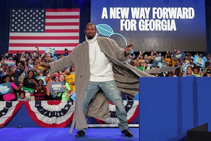 Usher, en un mitin por Kamala Harris en Atlanta, Georgia, el 19 de octubre de 2024.