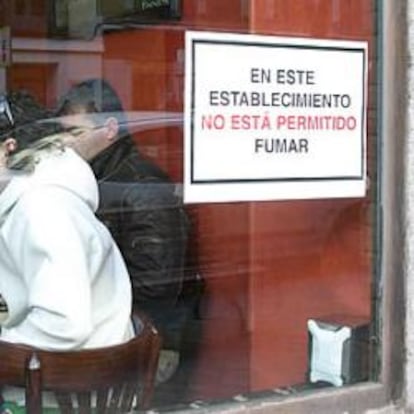 La hostelería hace lobby en el Congreso contra la ley del tabaco