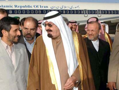 Ahmadineyad y el rey saudí Abdalá en una foto de 2007