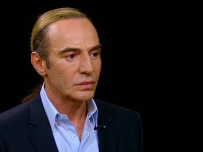 Un Galliano irreconocible se confiesa en la tele: “Era un bebedor empedernido. Gracias a aquel incidente estoy vivo.”