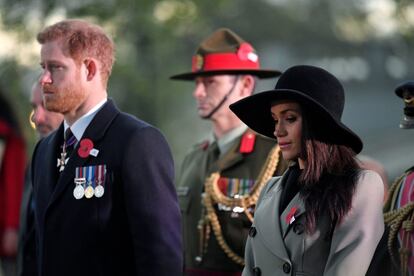 El 25 de abril de 2018, Meghan Markle asistió, acompañada del príncipe Enrique, a su primera misa de conmemoración del Día de Anzac, en Londres, una fecha en la que se recuerda a los soldados australianos y neozelandeses que cayeron en la Primera Guerra Mundial.