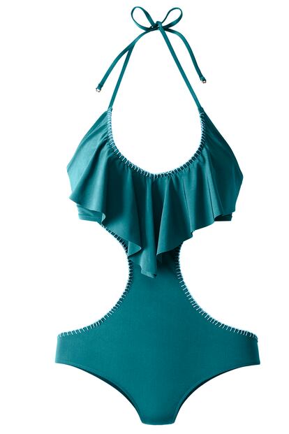 Bañador en verde agua con volantes en el pecho y cortes en los costados, de H&M (19,90 euros).