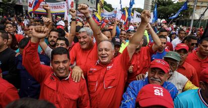 El dirigente chavista Diosdado cabello (centro) el pasado lunes.