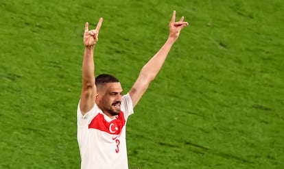 ¿Qué es el saludo del Lobo Gris por el que la UEFA investiga al turco Demiral?