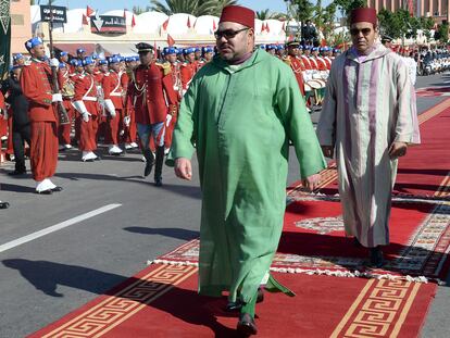 El rey Mohamed VI de Marruecos, de visita en El Aaiún, capital del Sahara Occidental, en 2015.