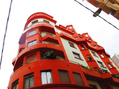 La colorida Casa Joaquima Vendrell.