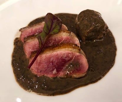 CANETON DE BRESSE A LA SALSA PERIGOURDINE / CAPEL