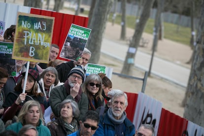 Dvd 1148 18.2.23  Concentración en contra de la tala de árboles por la ampliación de la línea 11 de metro. foto: santi burgos