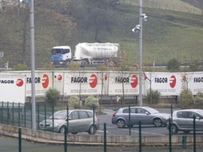 Remolques de la cooperativa Fagor en Mondragón.