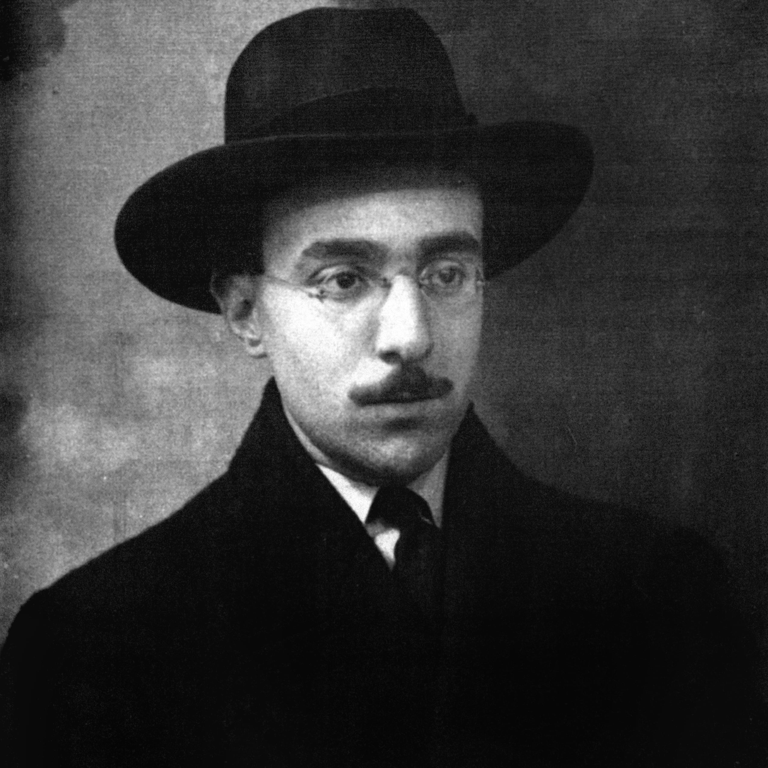 Biografía descomunal del solitario Fernando Pessoa