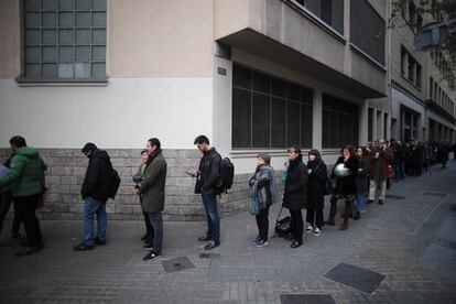 The line to vote at the Jaume Blames Institute in Barcelona snakes around the corner.