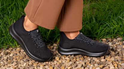 Los materiales confeccionados en las zapatillas Yuccs buscan la ligereza, el confort y la versatilidad.