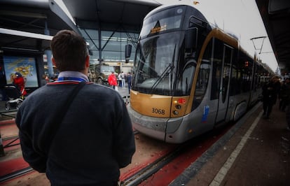 El conductor del metro de Bruselas que circulaba detr&aacute;s del veh&iacute;culo que sufri&oacute; el atentado en la estaci&oacute;n de Maelbeek.