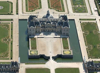 André Le Notre creó para el castillo de Vaux-le-Vicomte, cerca de París, extensos jardines de boj inspiradas en los dibujos de las alfombras turcas.