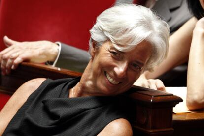Christine Lagarde sigue la sesión de la Asamblea Nacional francesa, ayer en parís.