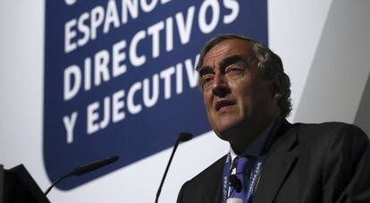 El presidente de la CEOE, Juan Rosell, durante su intervenci&oacute;n en el congreso de la CEDE