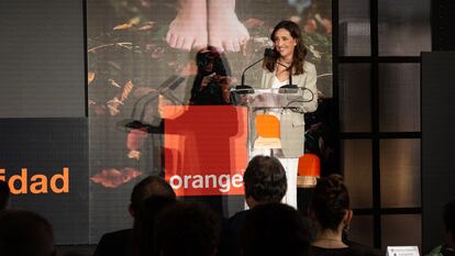 La directora de Comunicación Externa de Orange España, Beatriz Valverde, resalta la importancia del periodismo y de la divulgación científica para informar sobre la sostenibilidad.