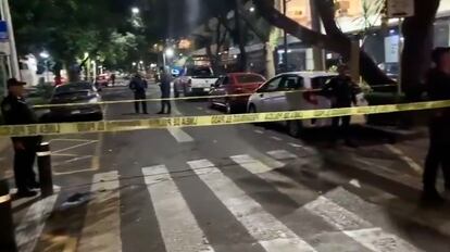 Autoridades de la Secretaría de Seguridad Ciudadana de la Ciudad de México investigan el asesinato a balazos de un hombre la noche de este jueves en la colonia Polanco.