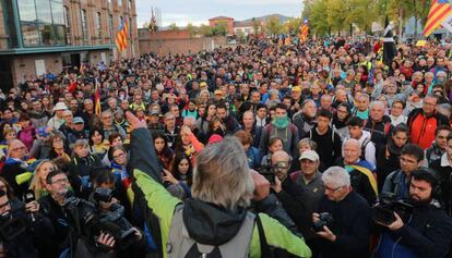 Los participantes de la marcha de Vic, antes de partir.