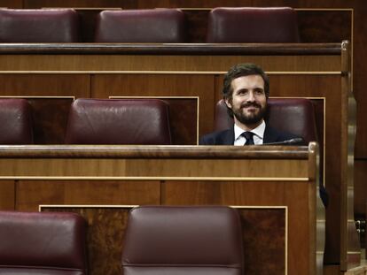 El presidente del PP, Pablo Casado, este miércoles durante el pleno del Congreso de los Diputados. EFE/MARISCAL POOL