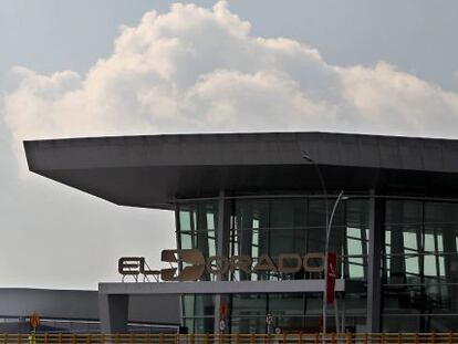 Vista del aeropuerto de Bogot&aacute;, este jueves.