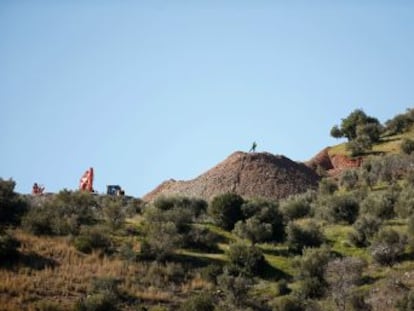 Los técnicos tendrán que volver a perforar la galería con un mayor diámetro por el riesgo de que los tubos de acceso queden atascados