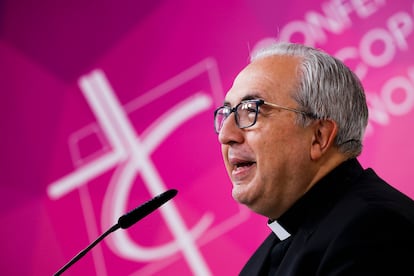 El secretario general de la Conferencia Episcopal Española (CEE) y obispo auxiliar de Toledo, César García Magán, en la rueda de prensa tras su nombramiento en la CEE, cuando habló del caso juzgado ahora en Toledo.