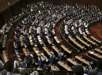 El Parlamento japonés en la votación sobre el Ejército, hoy en Tokio.