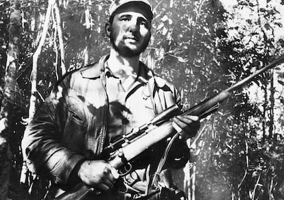 Fidel Castro, en un punto de Cuba sin identificar, el 26 de febrero de 1957.