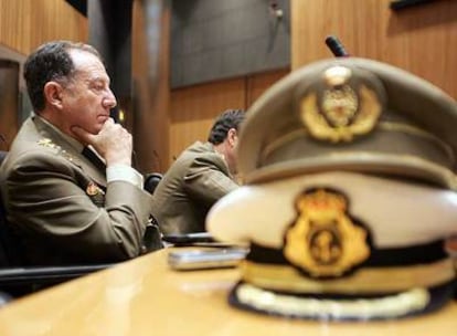 El general Félix Sanz, en la comisión de Defensa del Congreso de los Diputados el pasado octubre.