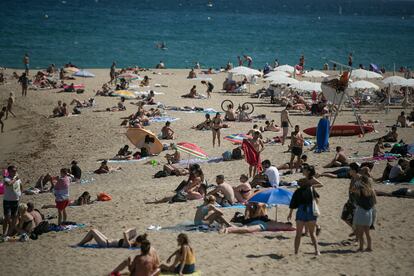 La playa de la Barceloneta, este sábado.