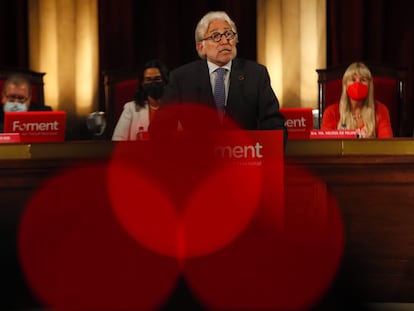 El presidente de Foment, Josep Sánchez Llibre, durante la rueda de prensa tras el fracaso de la ampliación del aeropuerto.