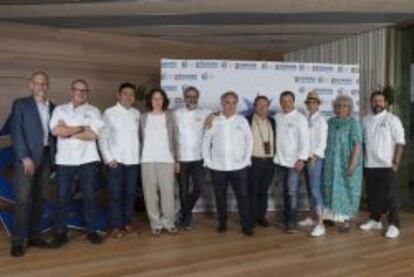 Massimo Bottura, Ferran Adri&agrave; y Joan Roca, junto al resto de miembros del jurado.