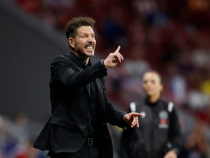 Diego Pablo Simeone, durante el último Atlético-Cádiz (3-2) disputado el pasado domingo en el Civitas Metropolitano.