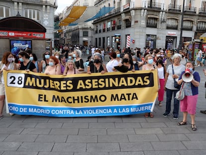 El Foro de Madrid contra la Violencia a las Mujeres se concentra este julio en la Puerta del Sol en recuerdo a las dos mujeres asesinadas en los últimos días por sus parejas, una en Pozuelo de Alarcón (Madrid) y otra en Sabadell.