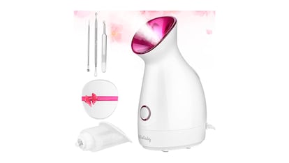 Vaporizador facial sobre fondo blanco.