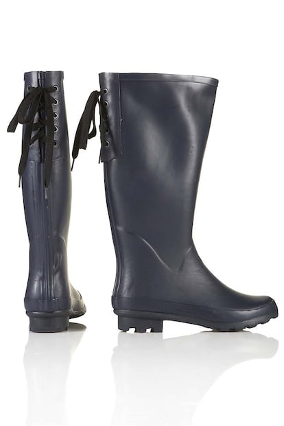 Botas con lazada trasera de Topshop (34 euros).