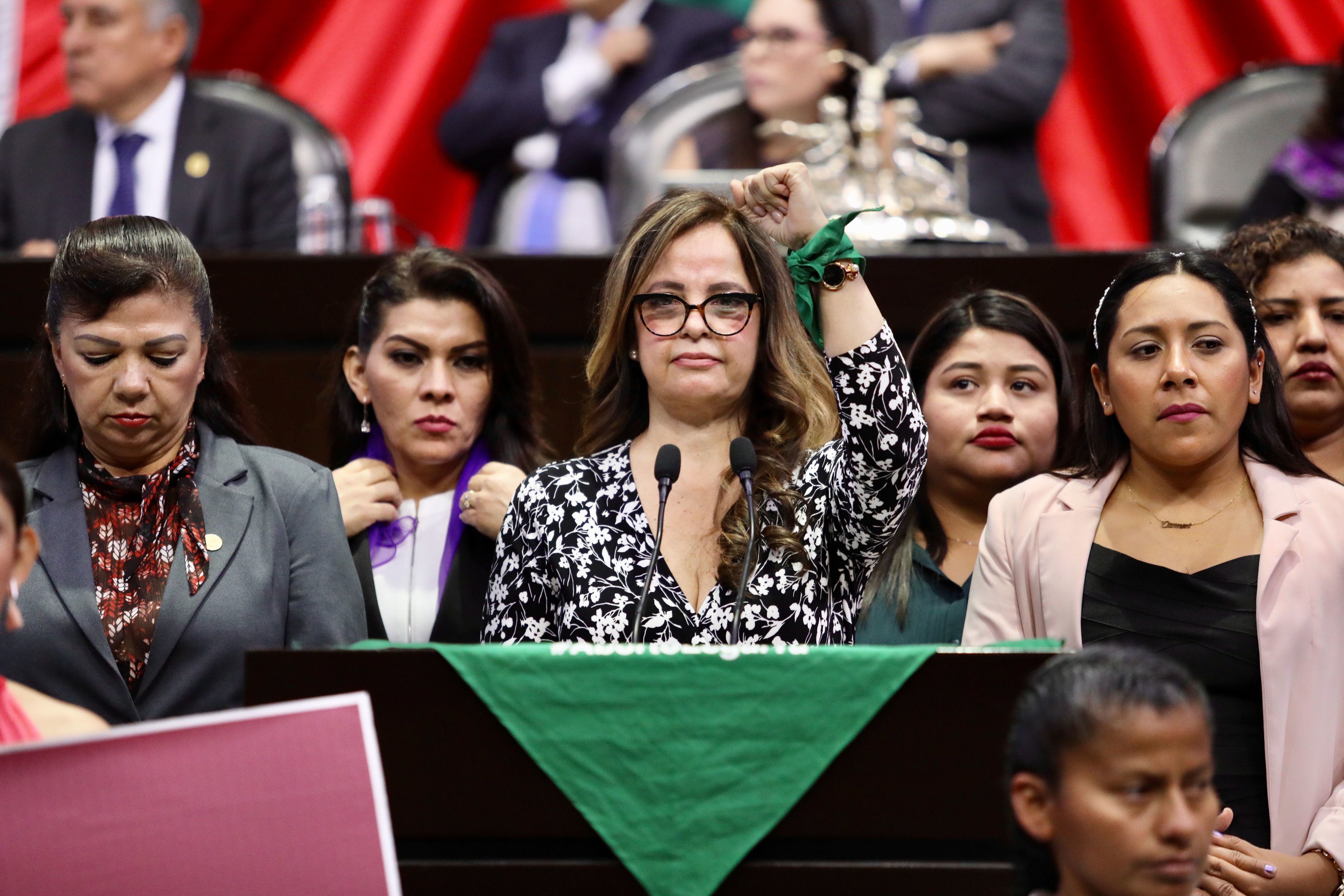 Lorena Villavicencio en el congreso, el 10 de marzo de 2020.